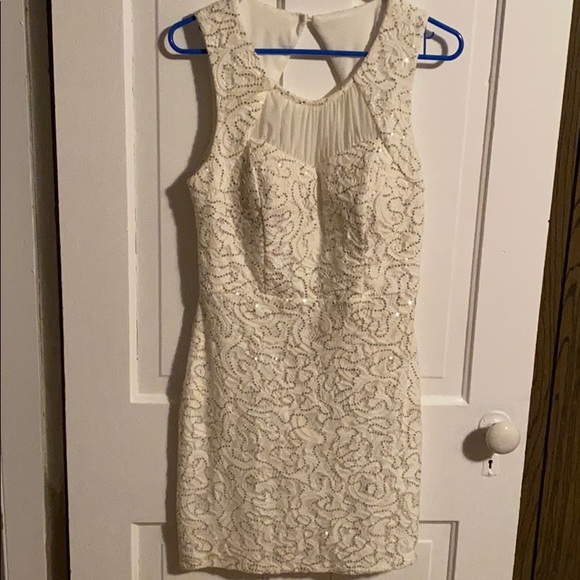 Formal Dress - Picture 1 of 2